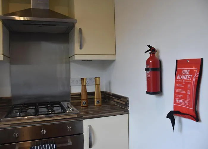 Luxurious & Spacious 2 Bed Apartment In Milton Keynes